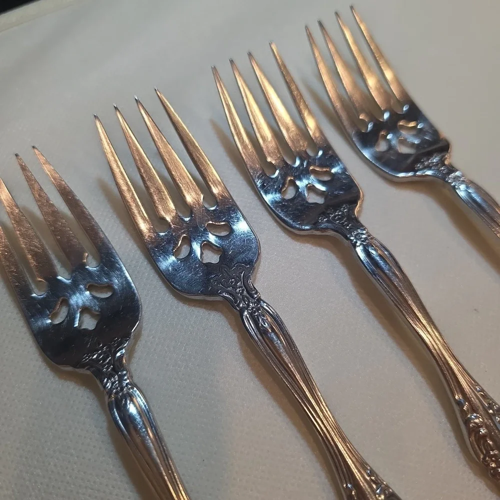 Vintage Oneida Michelangelo Stainless Steel Dessert Fork Set Of 4